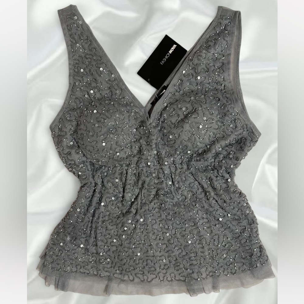 Silver blue sequin beaded top in size XL from